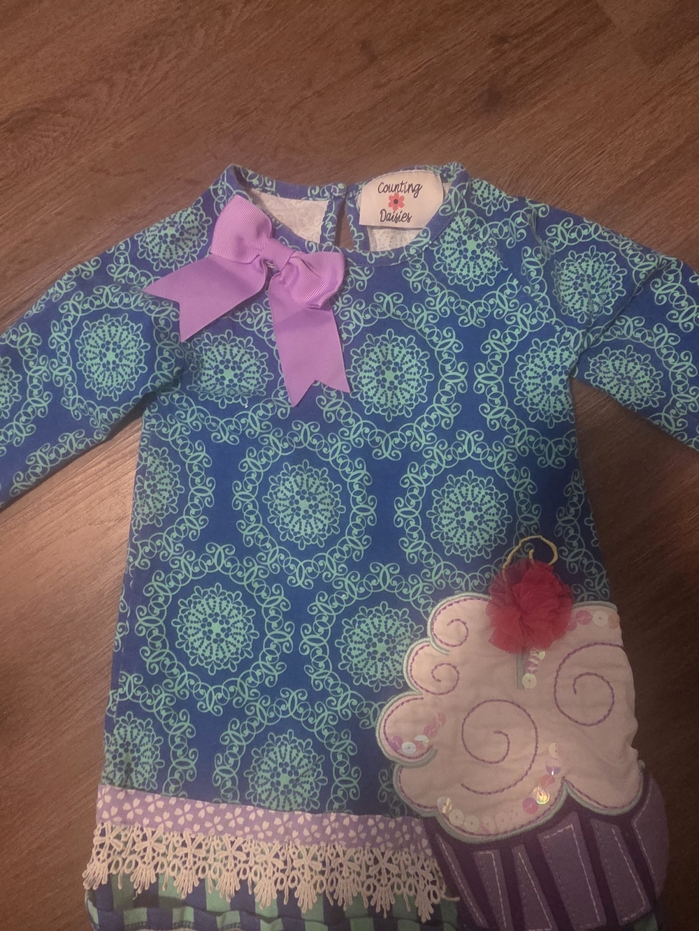 Blue & Turquoise Girls' Long-Sleeve Top with Bow Size 3T Counting DAISIES